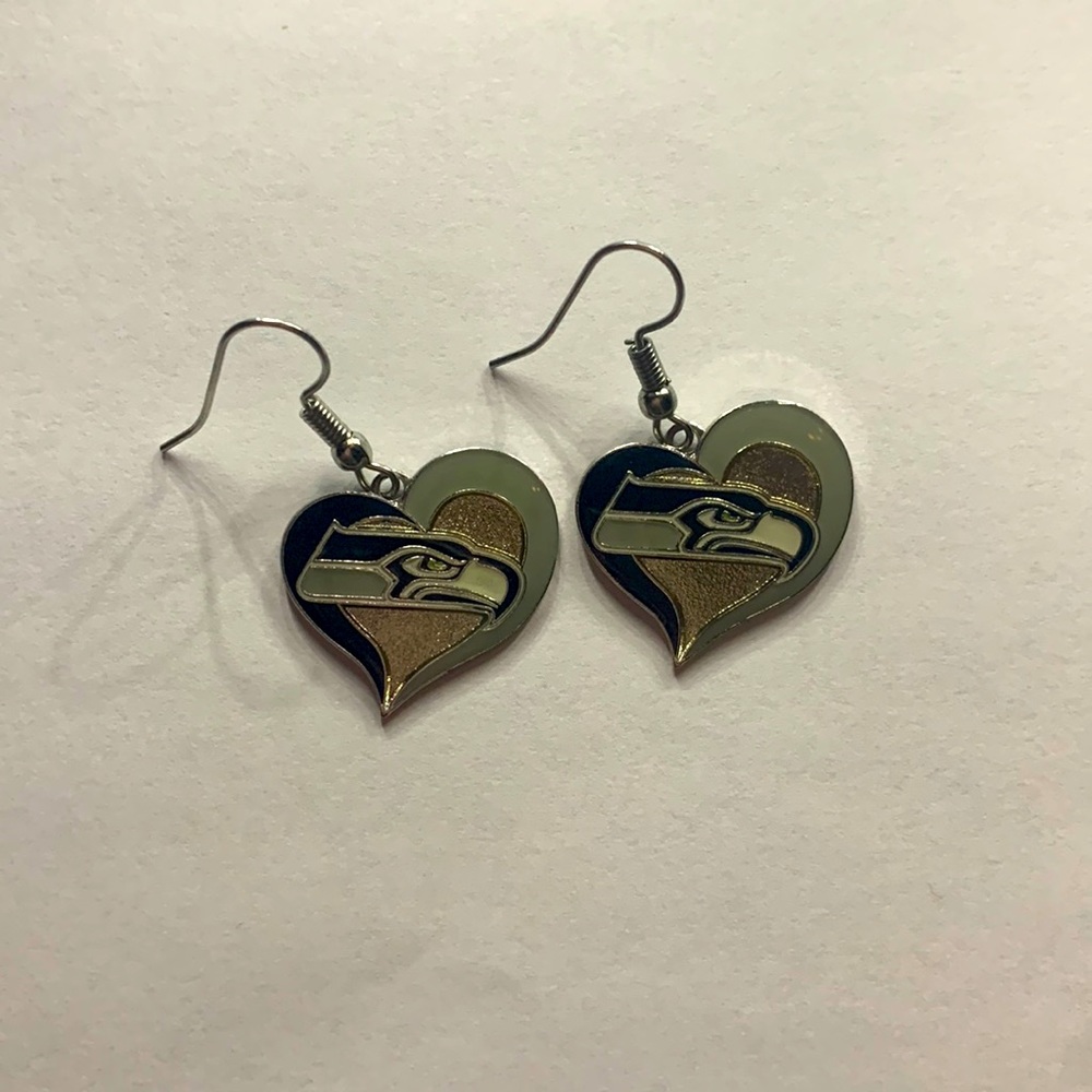 heart seahawks earrings